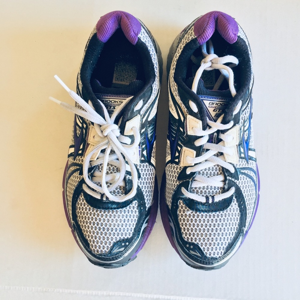 Brooks adrenaline 12 gts women’s size 8.5 purple
